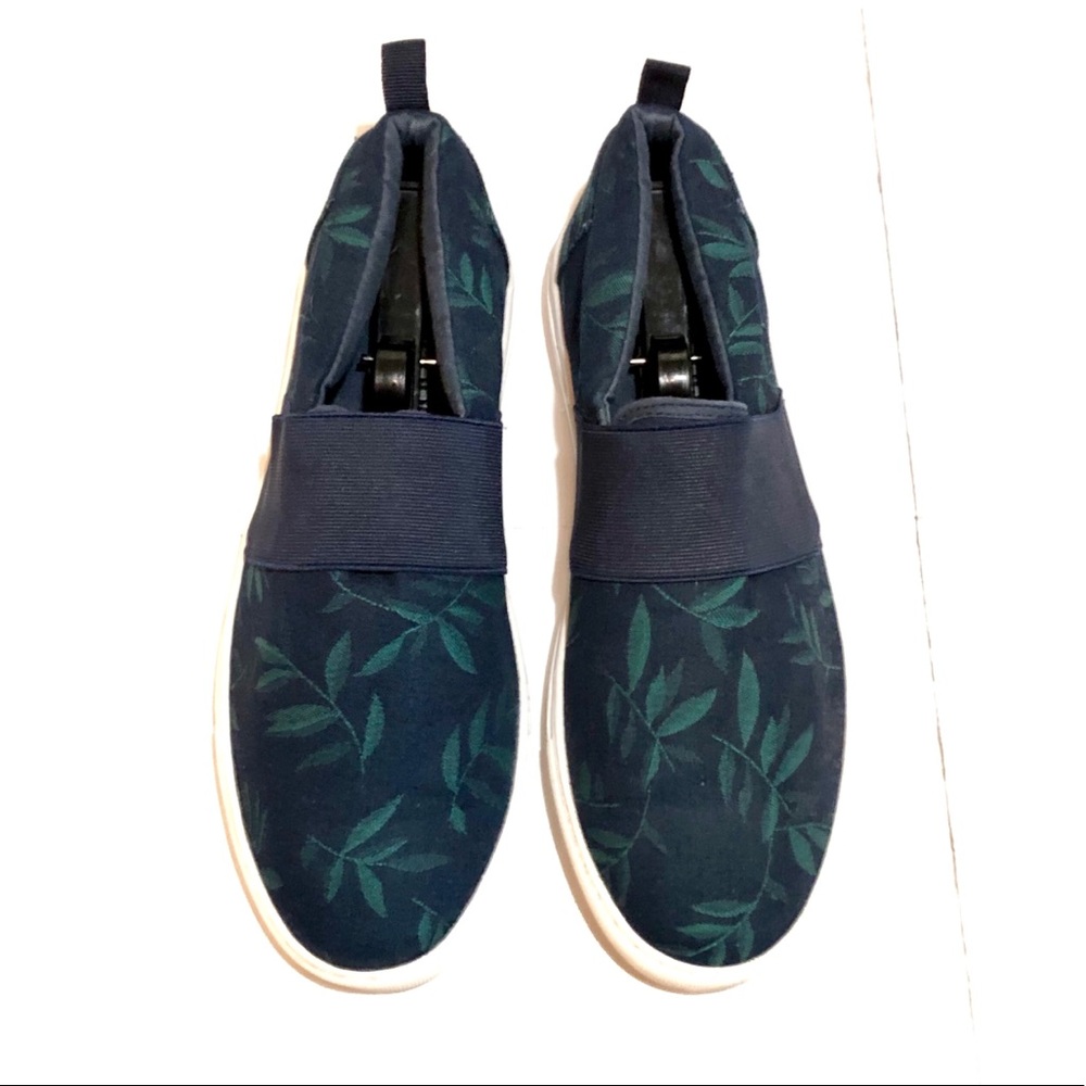 Men's Blue Canvas Slip On Sneakers - Picture 8 of 8